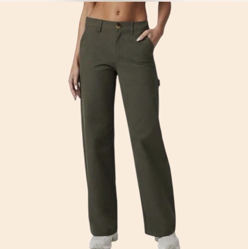 Vuori Getaway Performance Pants in Dark Oregano Green Wide Leg Size S
